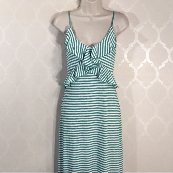 Max Studio Dresses & Skirts - 🆕MAX STUDIO RUFFLED MAXI DRESS